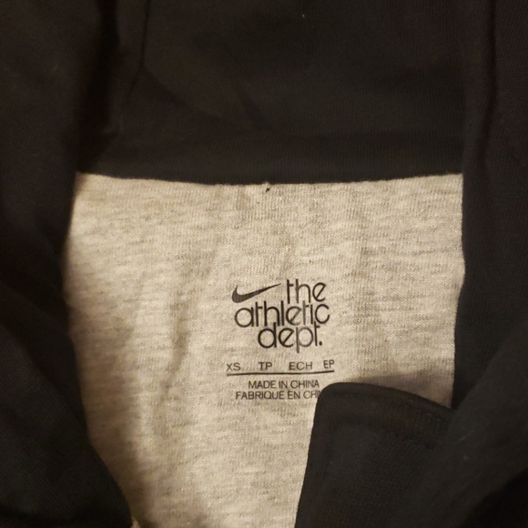 Nike jacket - Picture 3 of 6